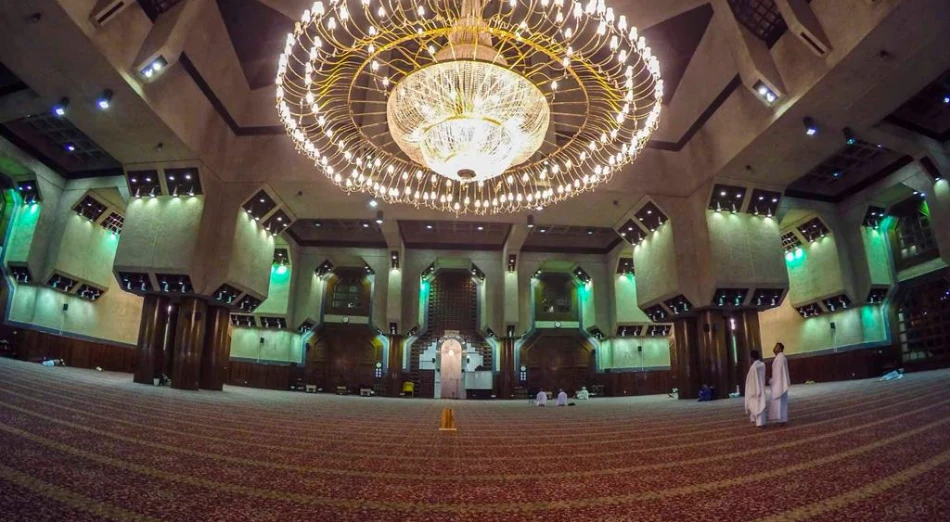 A Night in Makkah: Best Things to Do After Sunset